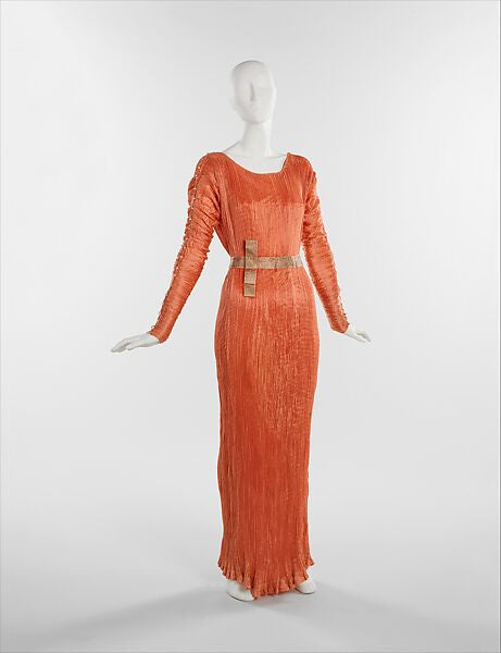 Mariano Fortuny: tracing the fold