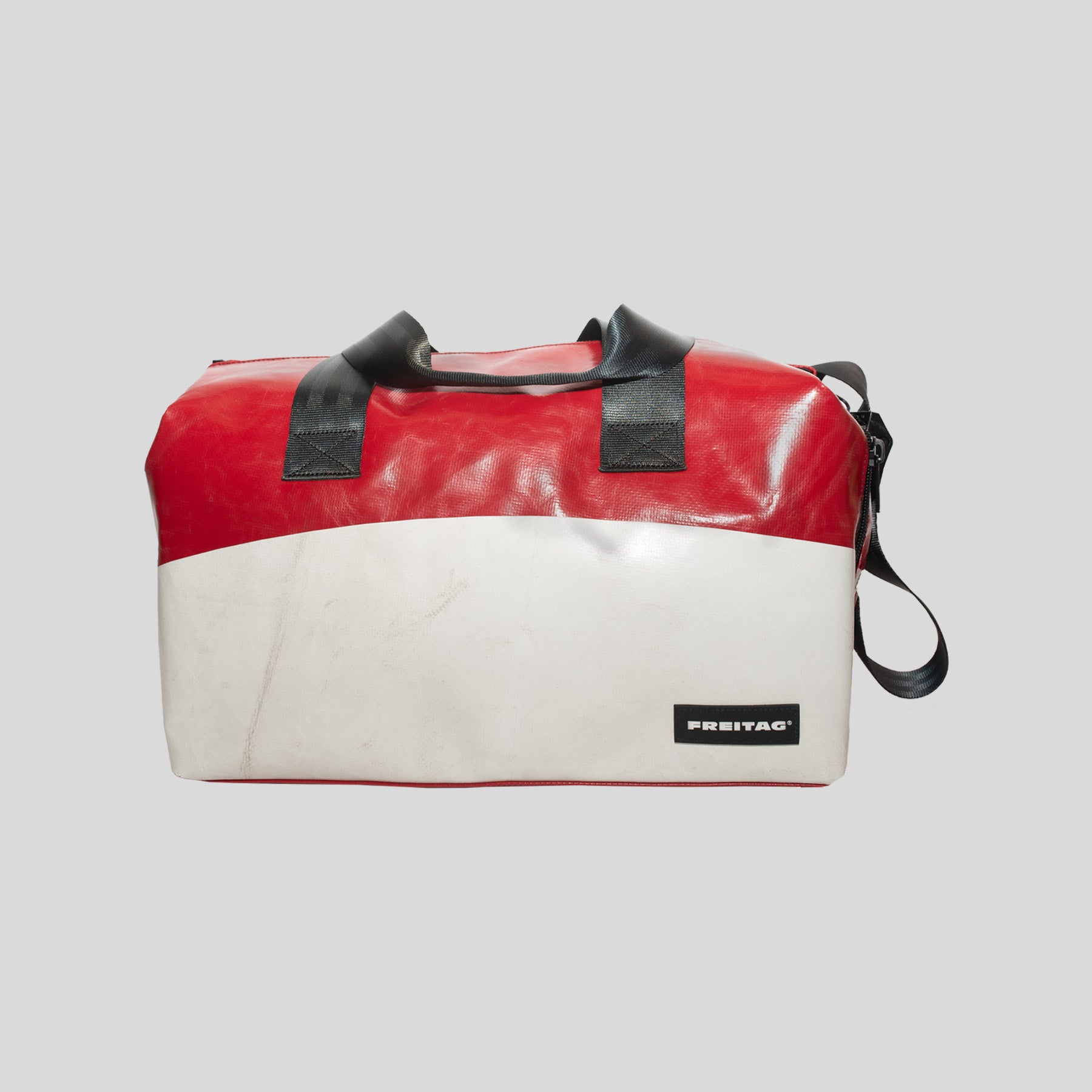 FREITAG F45 LOIS 箱付き FREITAG F45 LOIS – Petit Pli